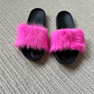 Ugg Royals Fuschia slides size 8